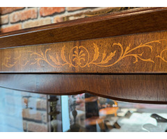 Biedermeier intarziás vitrin felújított.